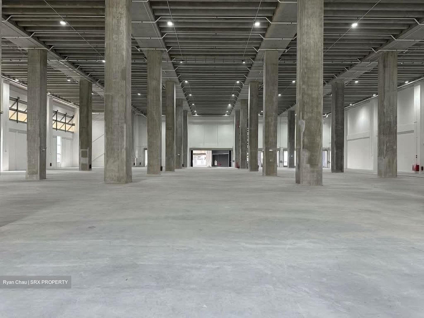 Jurong East MRT (D22), Warehouse #535786181